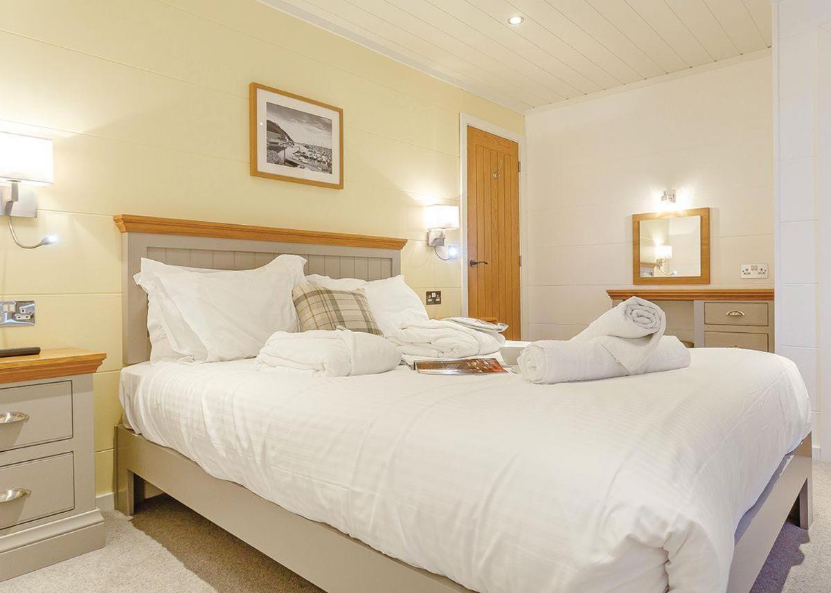 Hawkchurch Resort And Spa Esterno foto